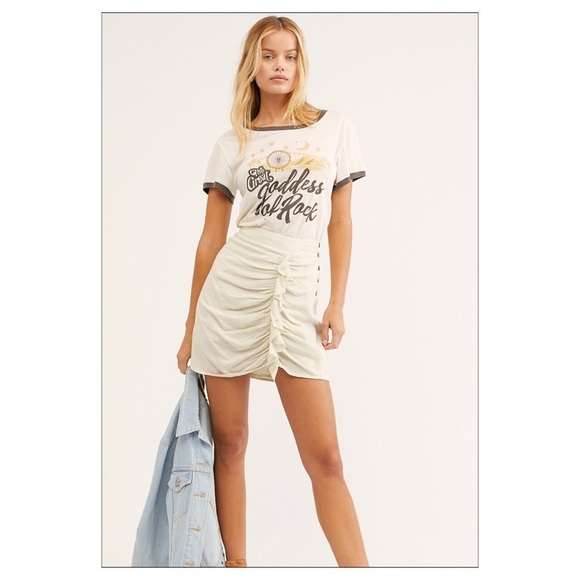 NWT Spell & The Gypsy Great Goddess Of Rock Tee Size Medium - Picture 5 of 7